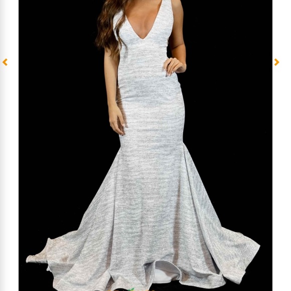 NWT Jovani Dress 47075 Size 16 - Wedding Dress, Prom Dress, or Evening Gown - Picture 1 of 7